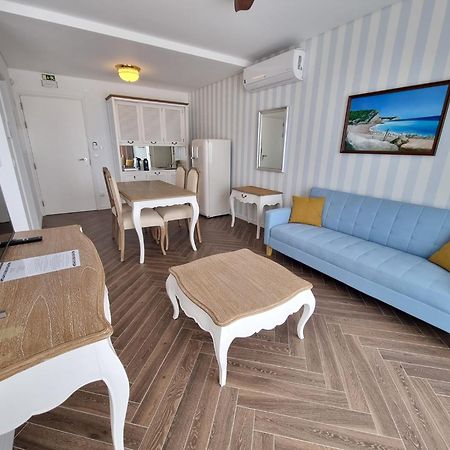 Ocean View Apartments Луриня Екстериор снимка