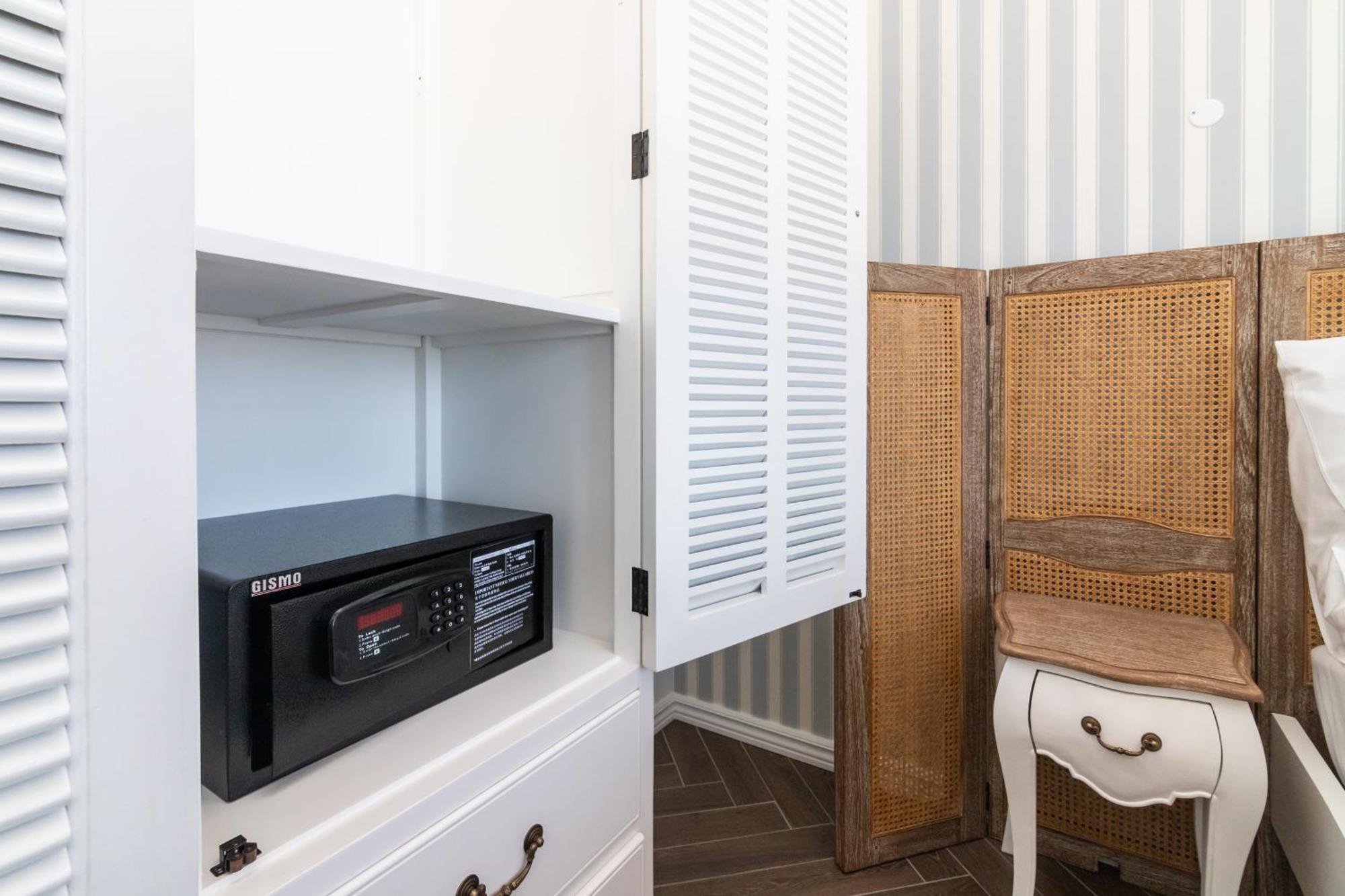 Ocean View Apartments Луриня Екстериор снимка
