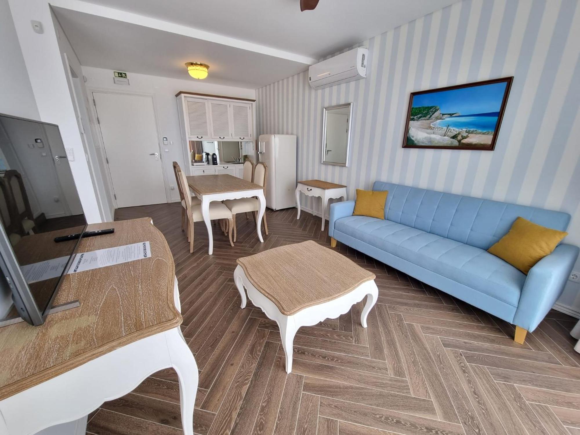 Ocean View Apartments Луриня Екстериор снимка